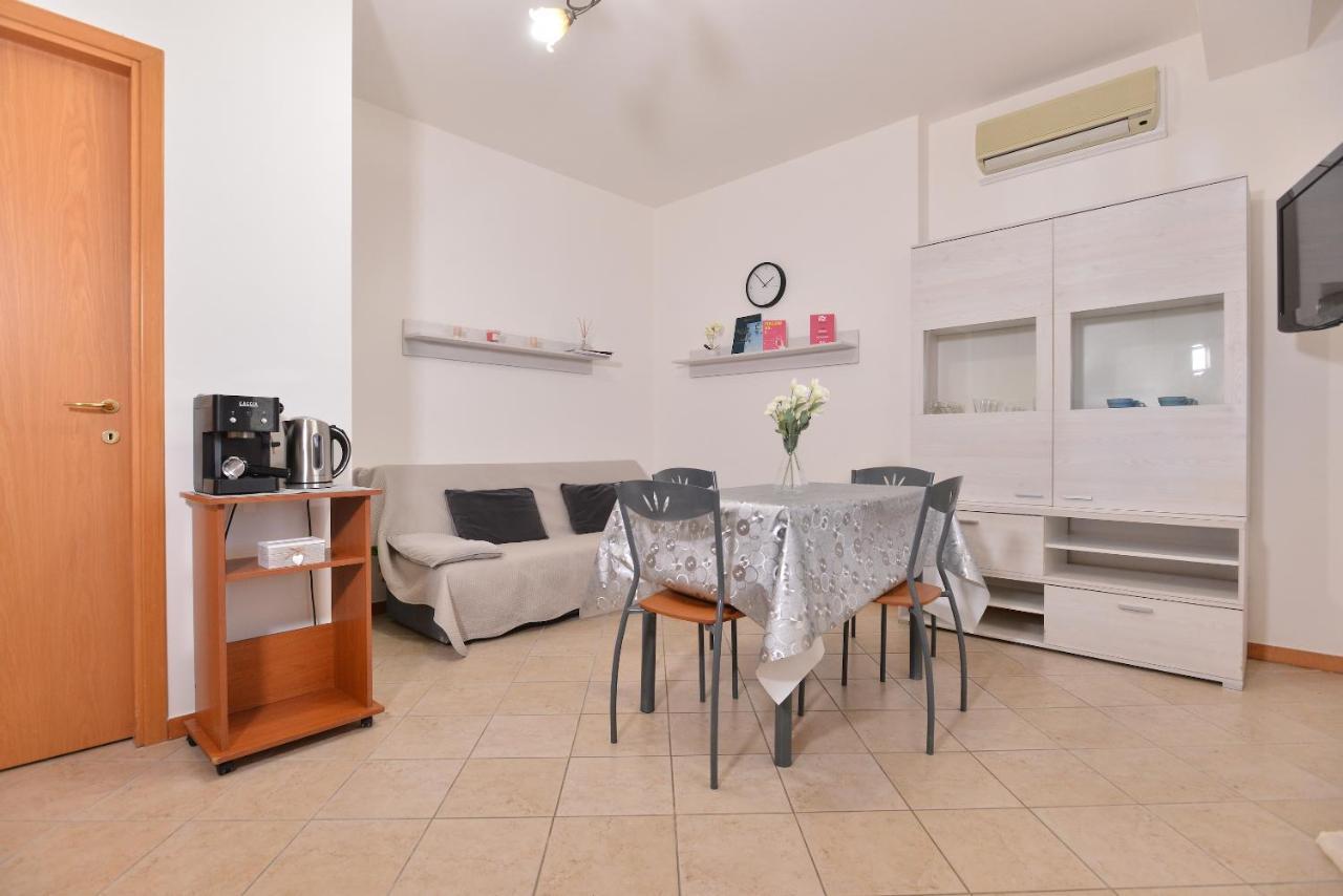IzzHome Blue Sea Pula Exterior foto